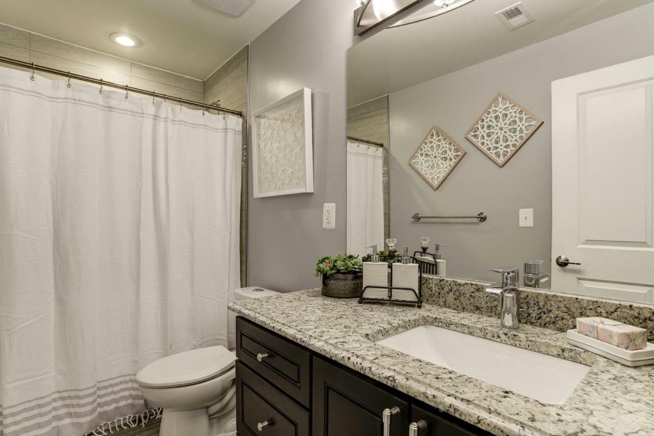 Kensington Place Condo, A 3-bedroom Loft Holiday home Washington